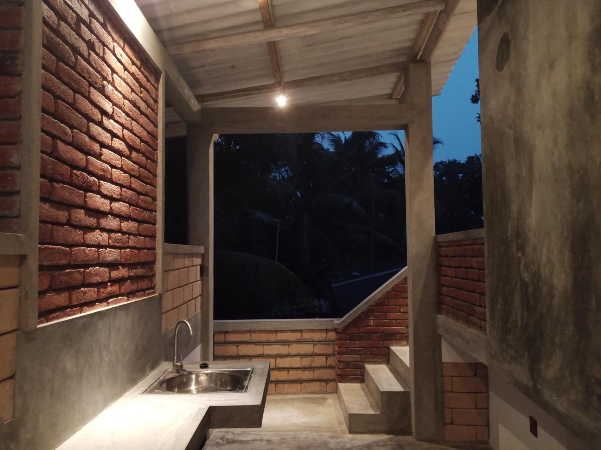 The Brick Wonder Hotel Habaraduwa Central Exterior foto